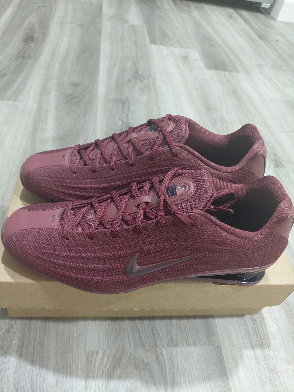 Nike Women’s Maroon Low-Top Sneakers